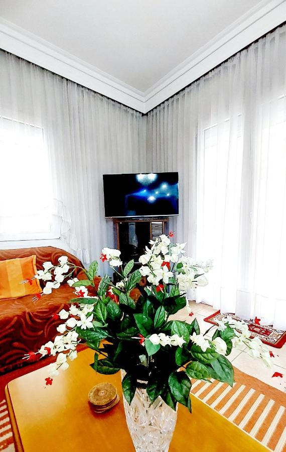 "Home Sweet Home" 3 Bedrooms Big House 110M Free Indoor Parking! سالونيك المظهر الخارجي الصورة