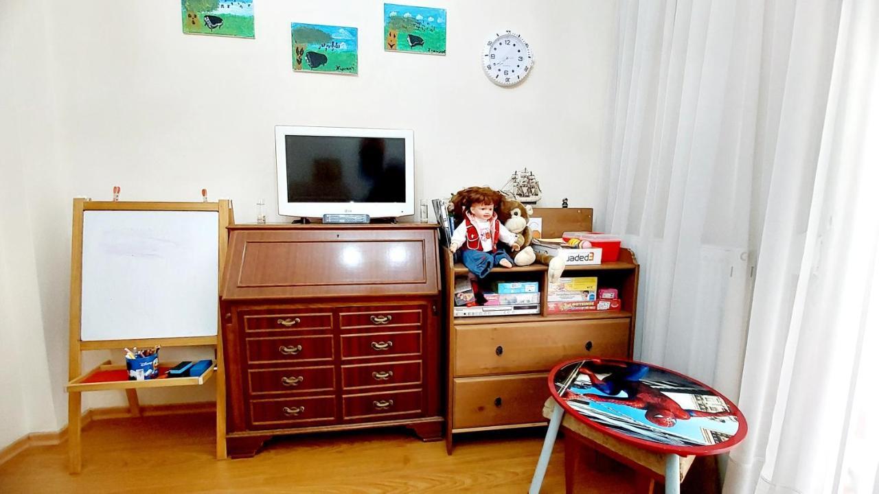 "Home Sweet Home" 3 Bedrooms Big House 110M Free Indoor Parking! سالونيك المظهر الخارجي الصورة